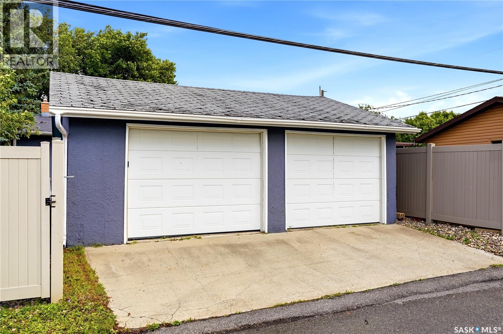 3284 Robinson STREET - Image 44