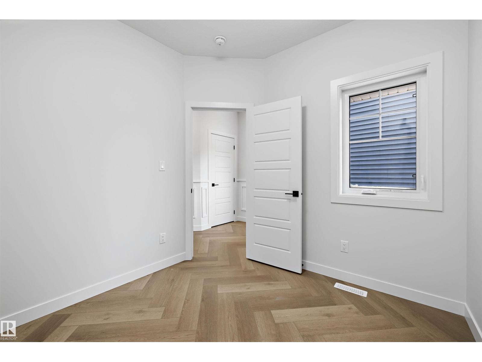 975 Elderberry LD NW - 34