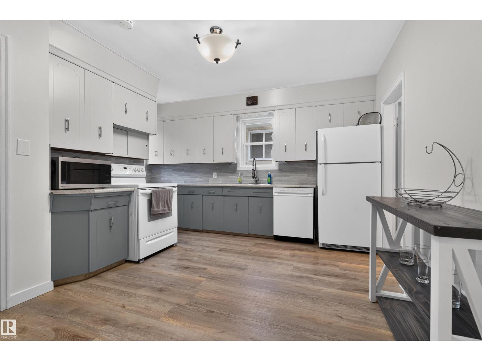 11431 88 ST NW - Image 12