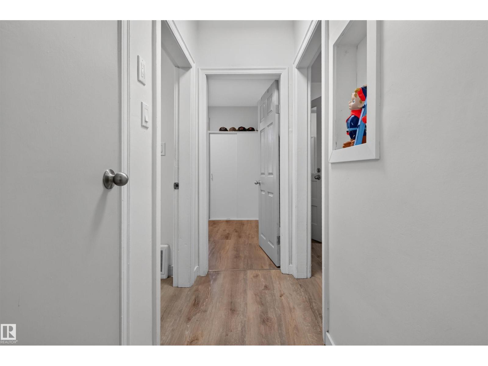 11431 88 ST NW - 16