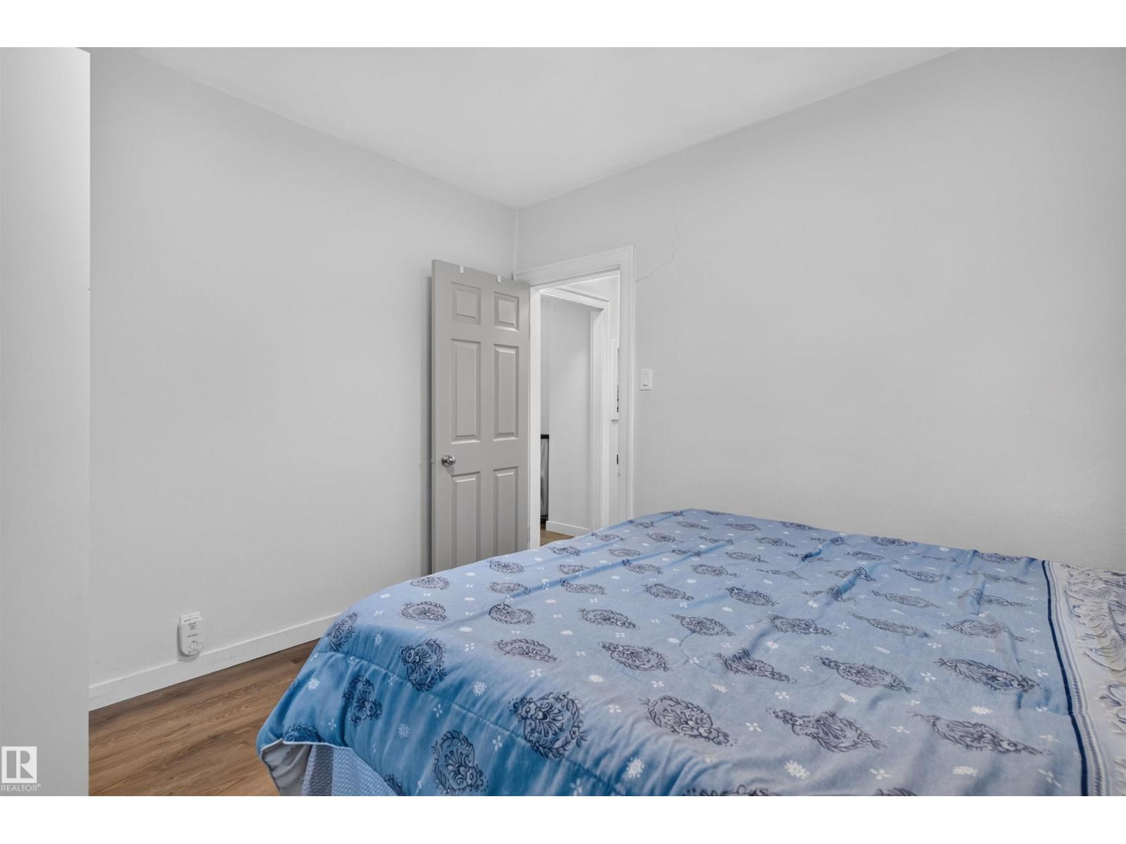11431 88 ST NW - 18