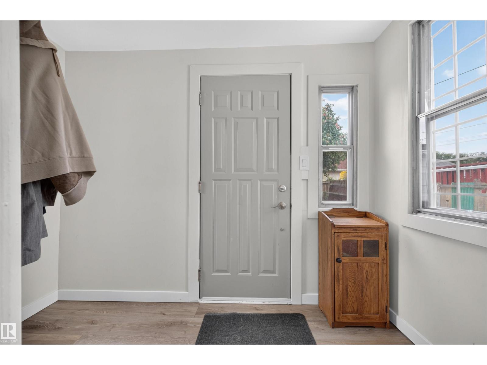 11431 88 ST NW - 23