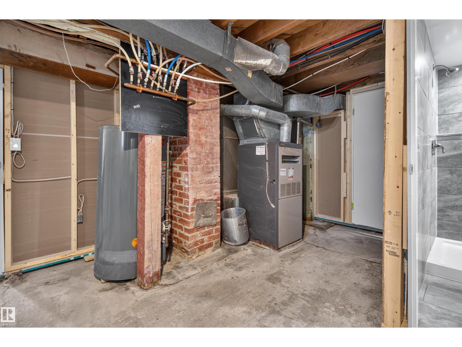 11431 88 ST NW - Image 32