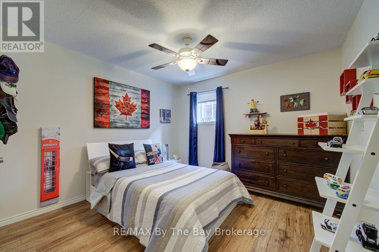 9 CRANBERRY HEIGHTS - 23