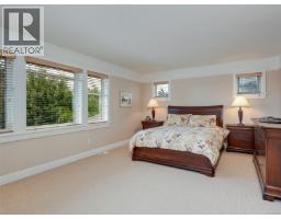 Office - 2286 Hazelton Pl, Saanich, BC V8N5C3 Photo 11