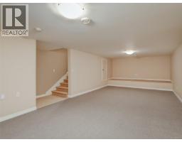2286 Hazelton Pl, Saanich, BC V8N5C3 Photo 21