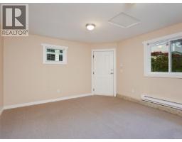 2286 Hazelton Pl, Saanich, BC V8N5C3 Photo 29