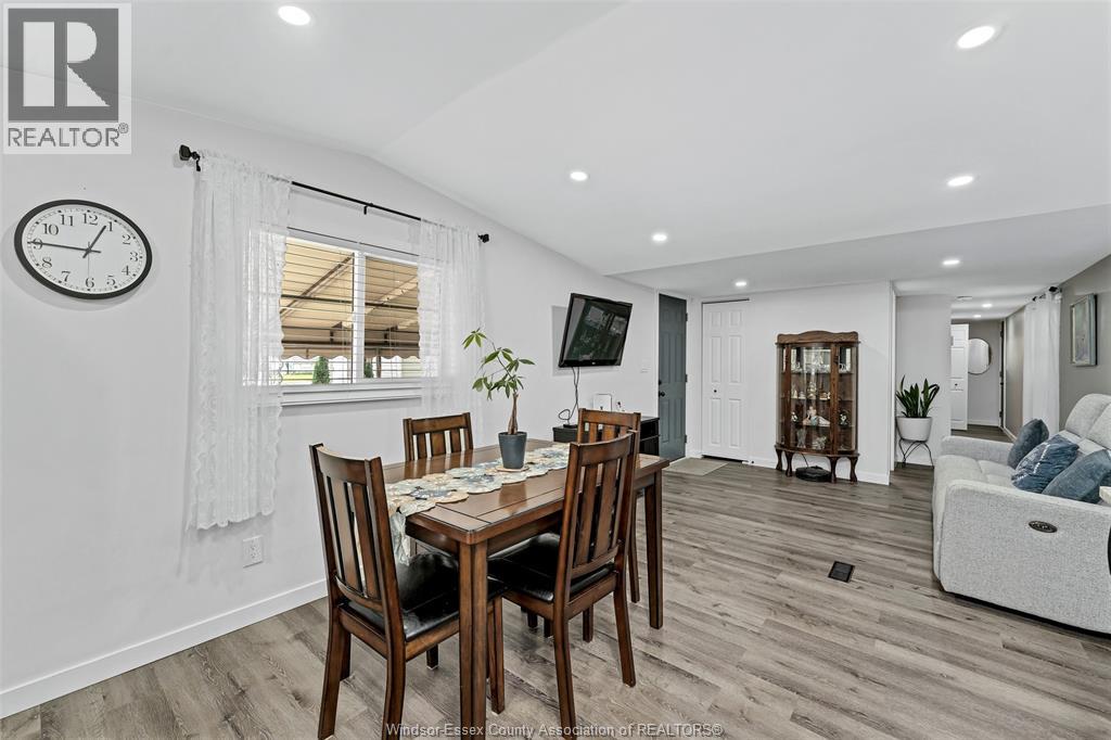 3 ROBIN CRESCENT - Image 12