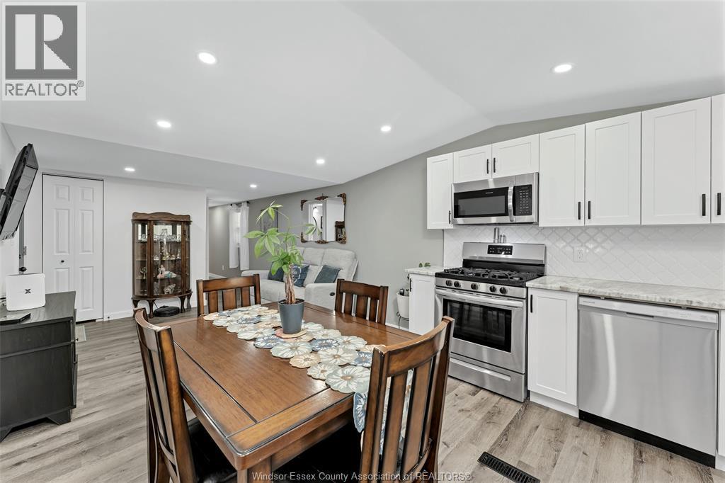 3 ROBIN CRESCENT - Image 13