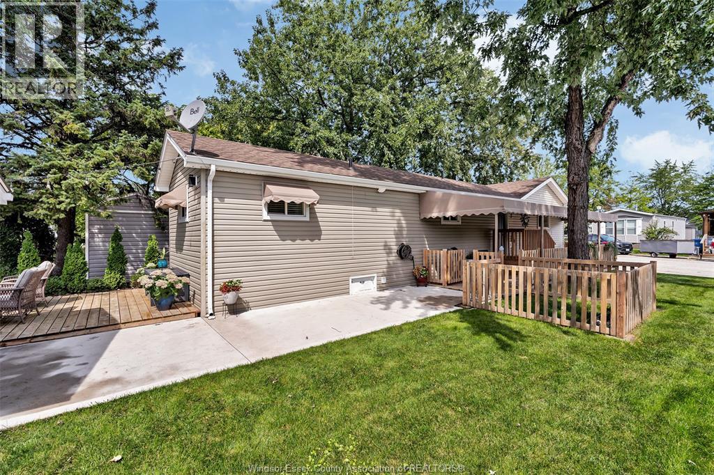 3 ROBIN CRESCENT - 24