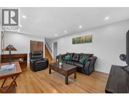 Primary Bedroom - 1032 Mayland Drive Ne, Calgary, AB T2E6C6 Photo 7