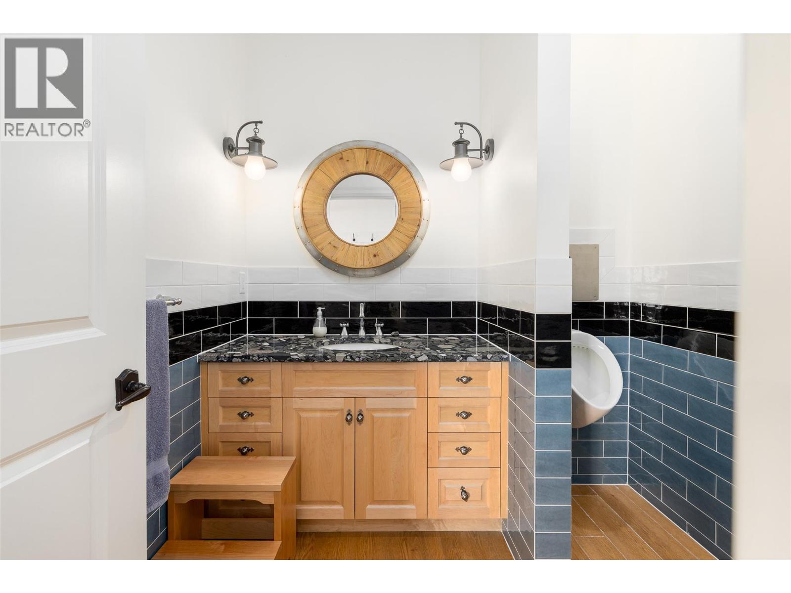6688 Monck Park Road - Image 67