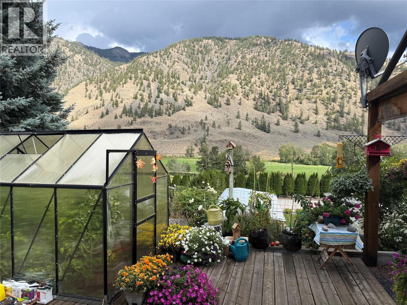 1292 Highway 3A Unit# 30, Keremeos — photo 2