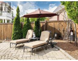 32 Lake Forest Drive, Richmond Hill, ON L4E0B2 Photo 40
