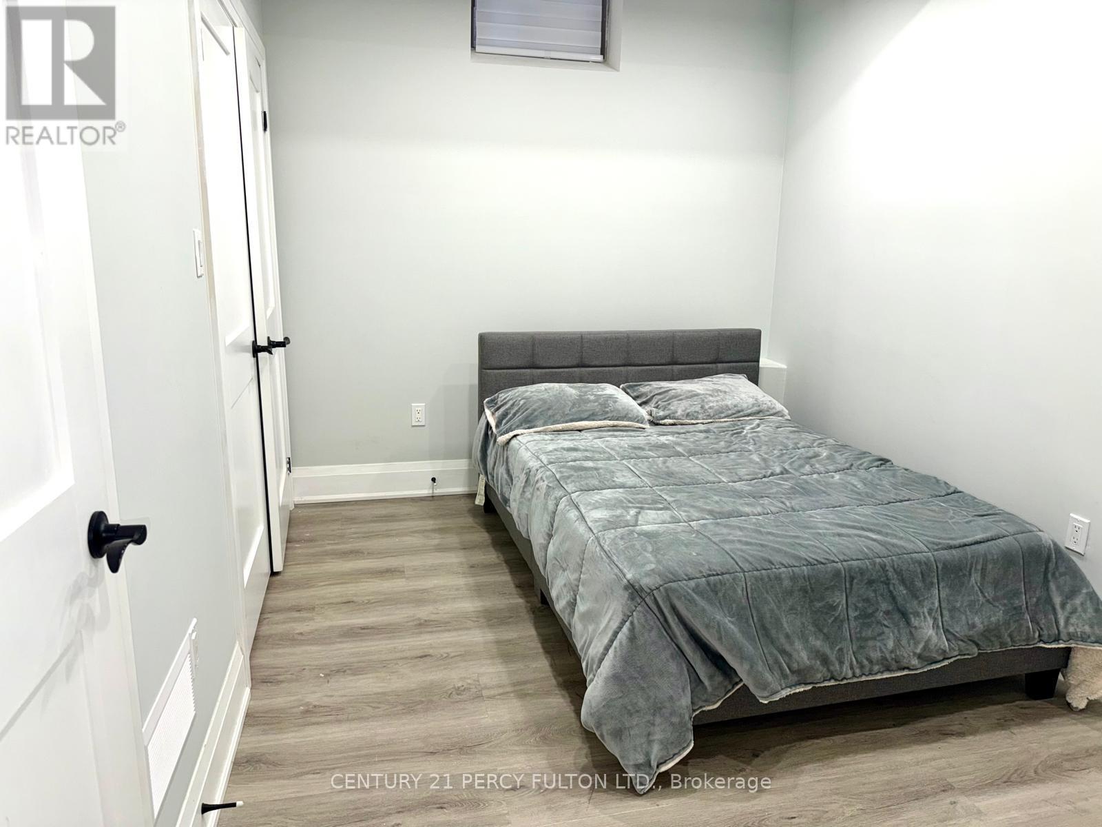 12 Chesney Crescent — photo 13