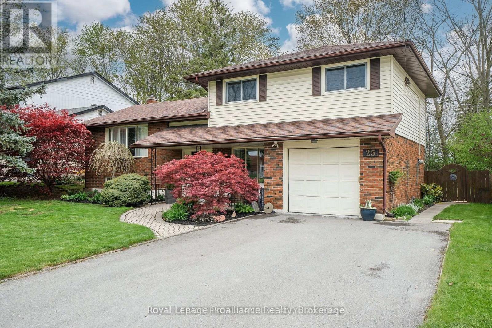 25 KELLER DRIVE, Belleville (Belleville Ward) — photo 2