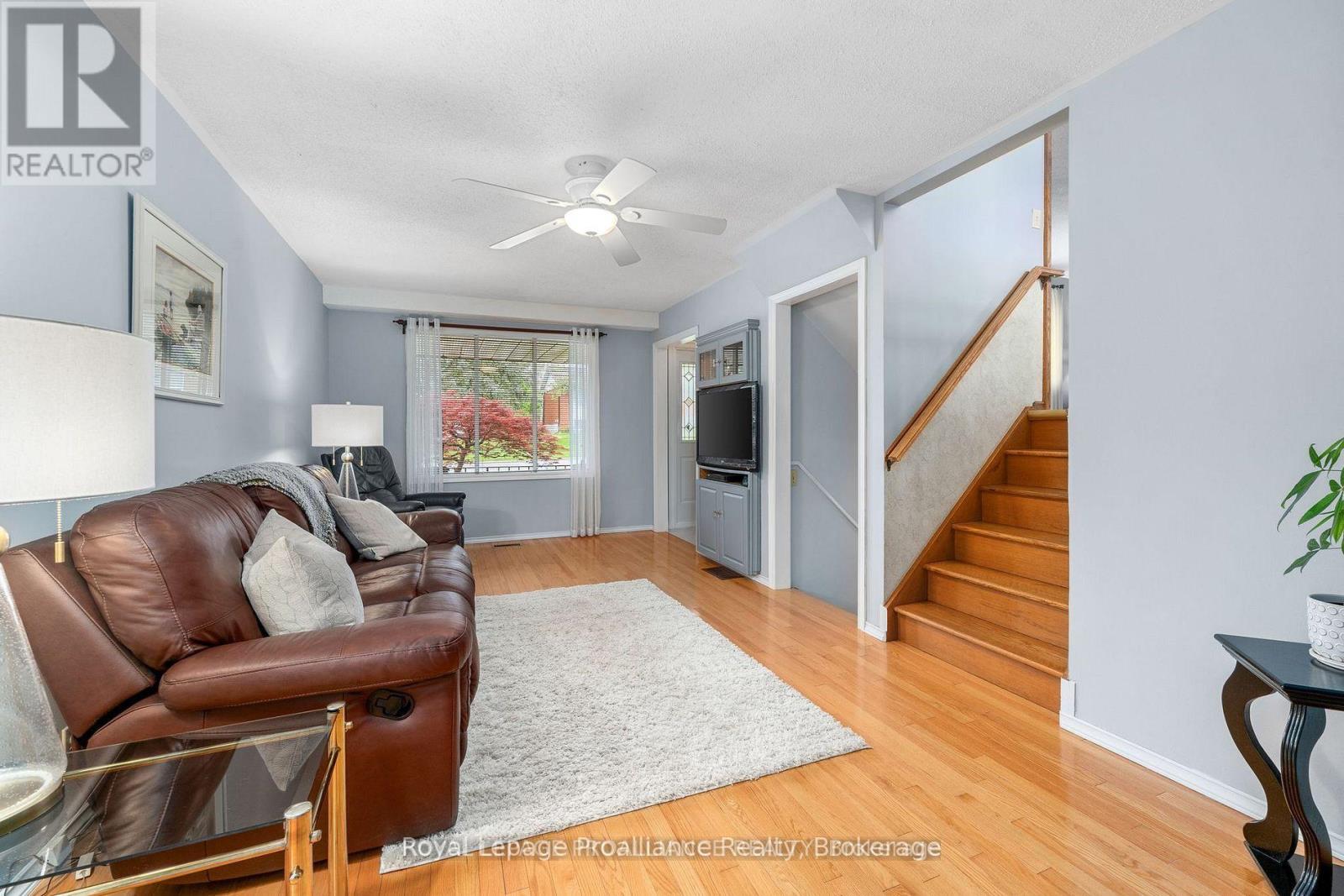 25 KELLER DRIVE, Belleville (Belleville Ward) — photo 9