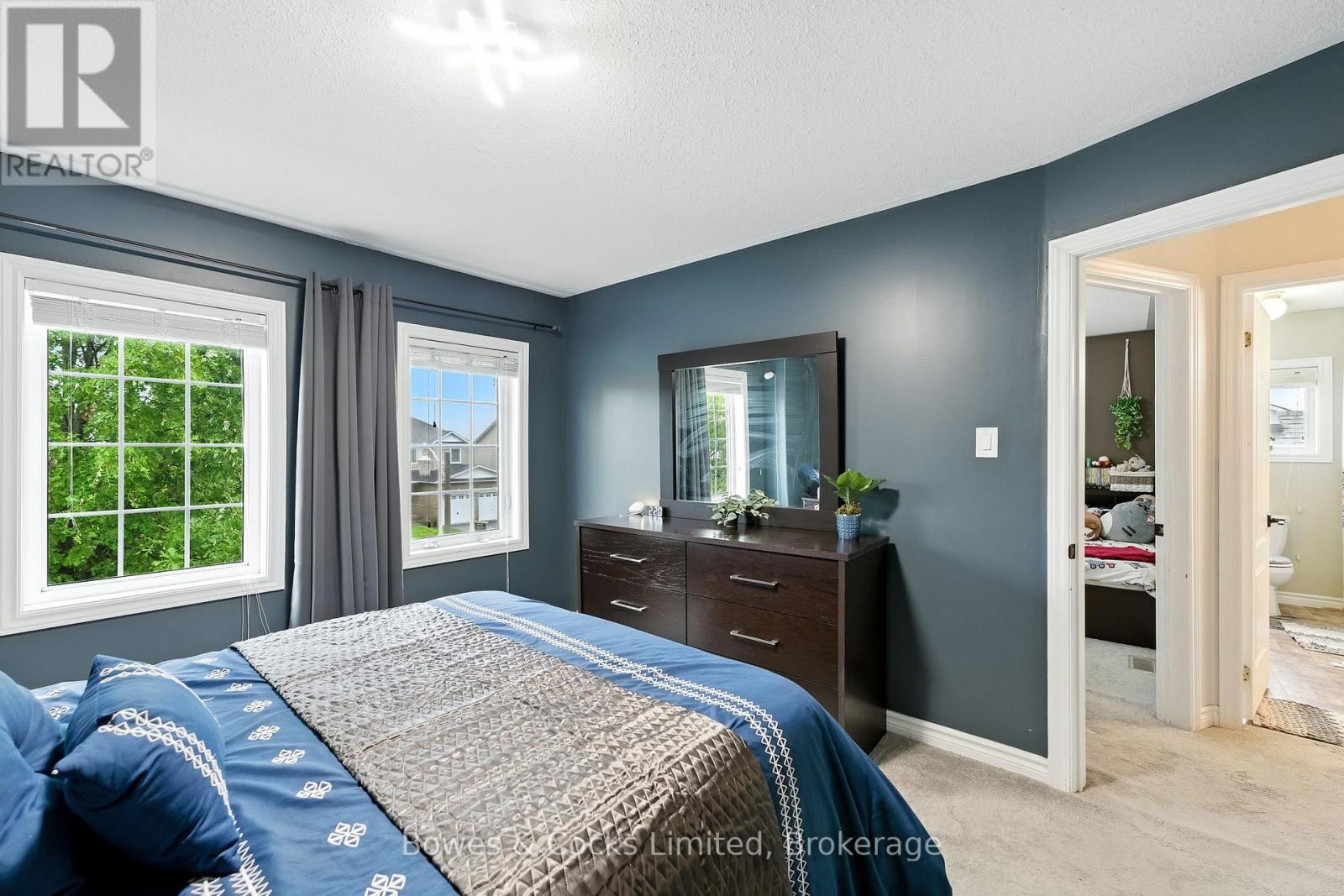 210 FARRIER CRESCENT - 20