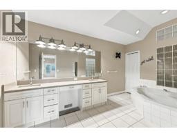 15 Hudsons Bay Trail Unit# 305, Kamloops, BC V2C6S6 Photo 28