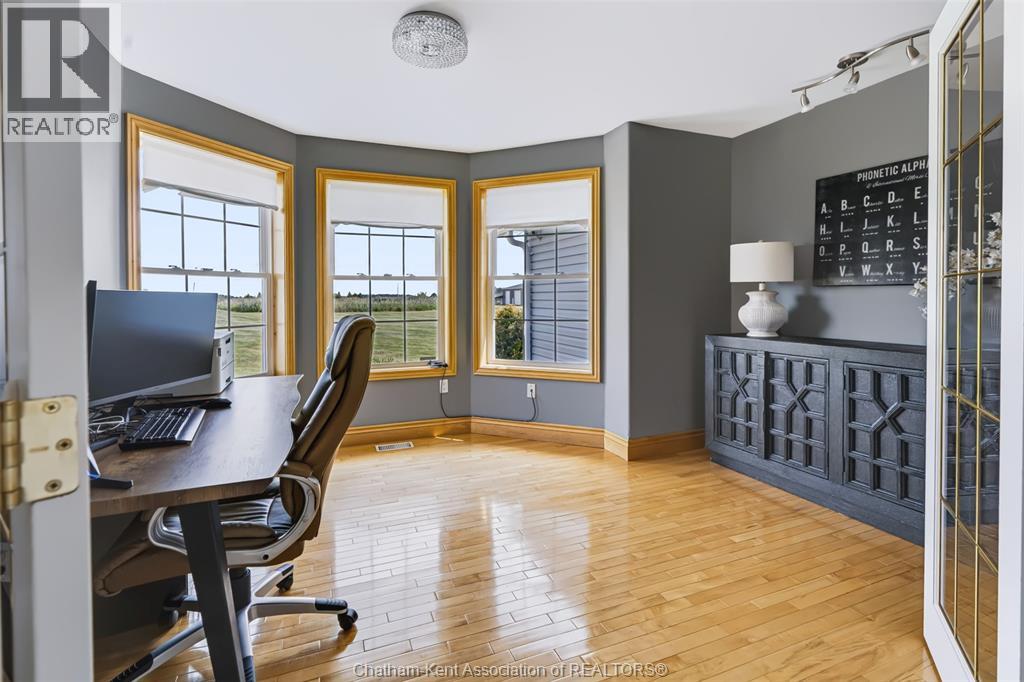 1951 Brigden ROAD - 18
