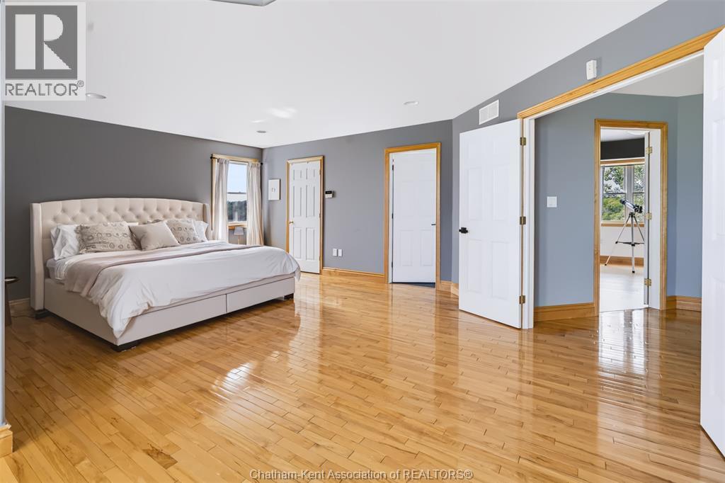 1951 Brigden ROAD - 26
