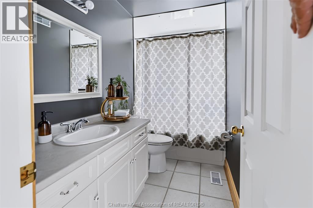 1951 Brigden ROAD - Image 29