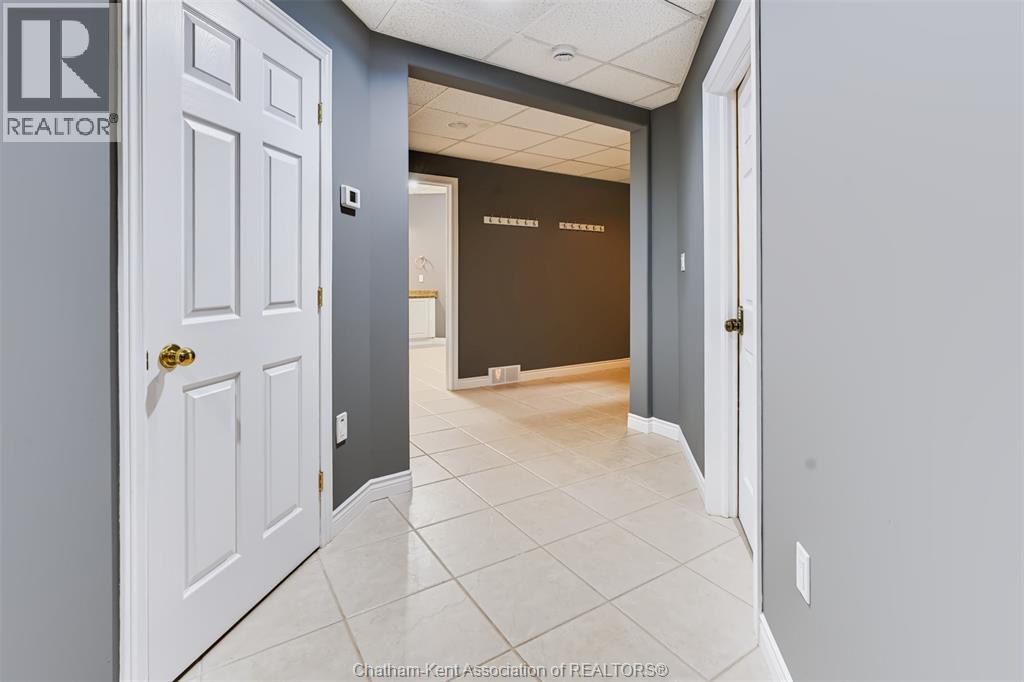 1951 Brigden ROAD - 37