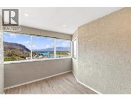5pc Ensuite bath - 15 Hudsons Bay Trail Unit# 305, Kamloops, BC V2C6S6 Photo 10