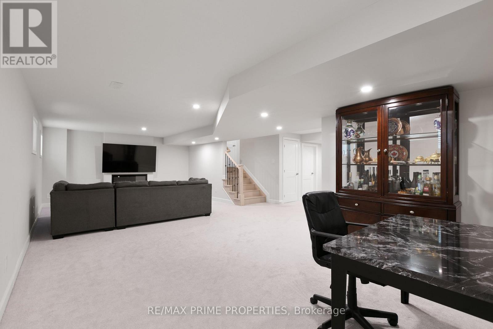 4 Bed, 4 Bath House for Sale in Ottawa – 820 MERCIER CRESCENT, Ottawa – MLS# X13761222 - Image 39