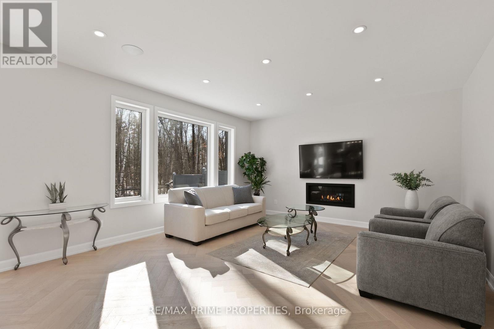 4 Bed, 4 Bath House for Sale in Ottawa – 820 MERCIER CRESCENT, Ottawa – MLS# X13761222 - Image 8