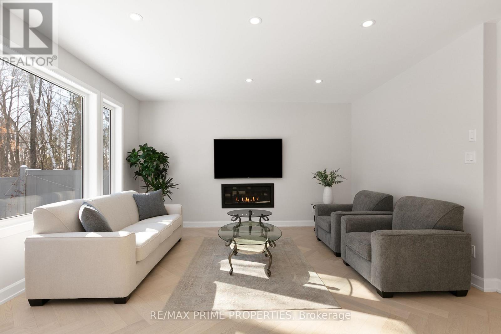 4 Bed, 4 Bath House for Sale in Ottawa – 820 MERCIER CRESCENT, Ottawa – MLS# X13761222 - Image 9