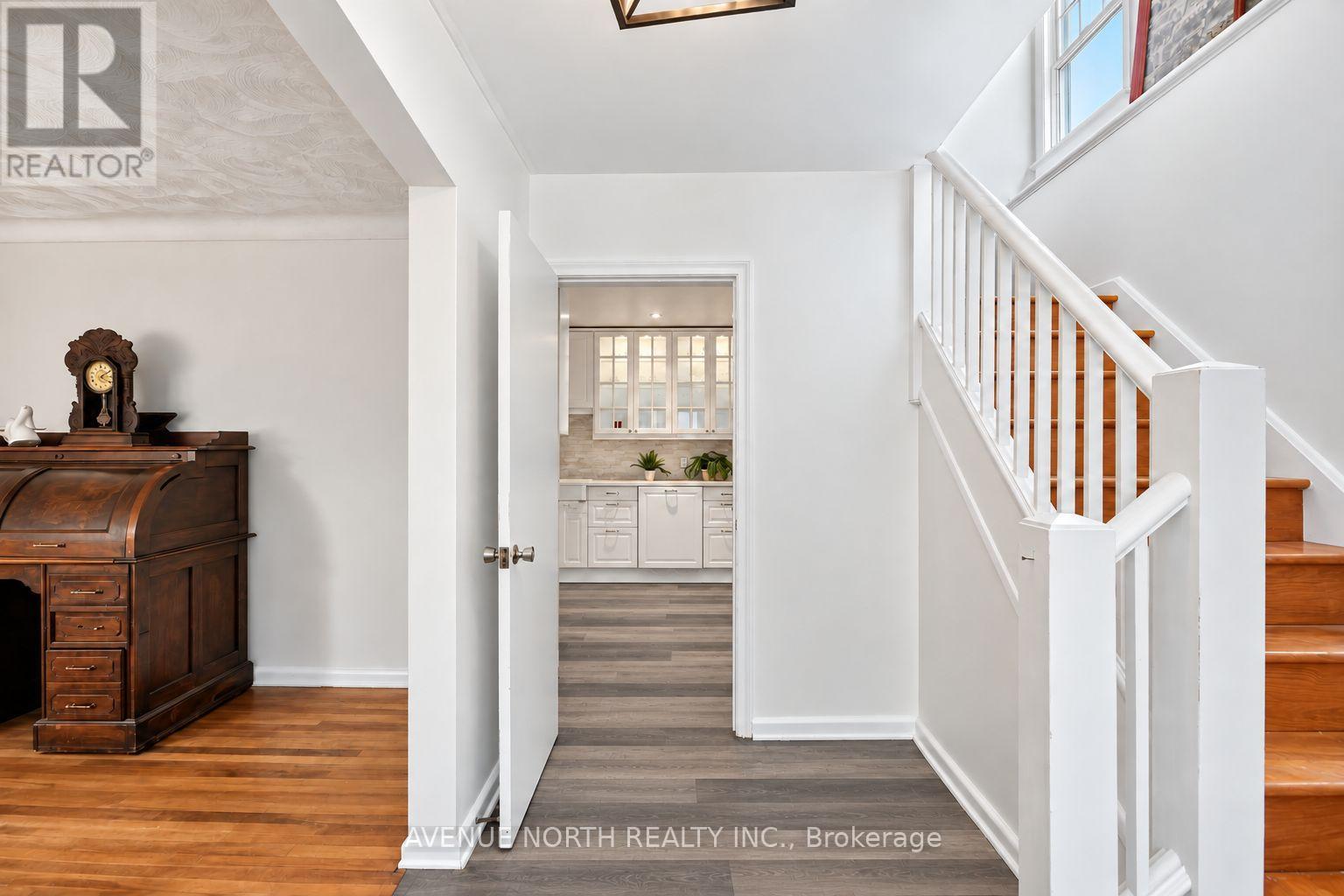 869 CHAPMAN BOULEVARD - 4