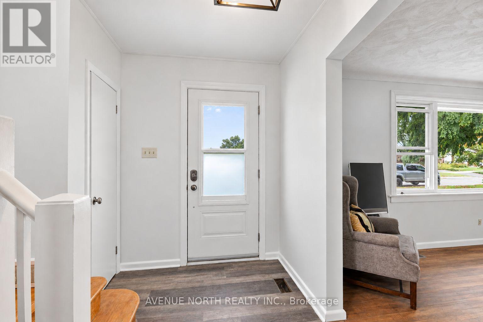869 CHAPMAN BOULEVARD - 5