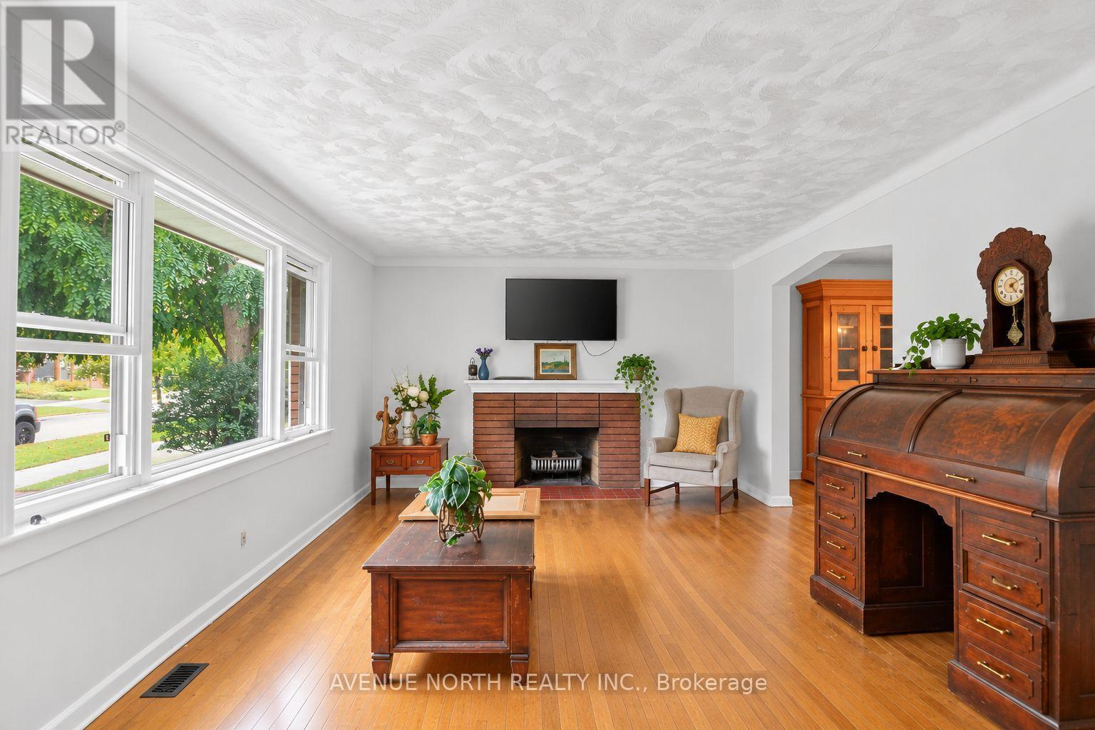 869 CHAPMAN BOULEVARD - Image 7