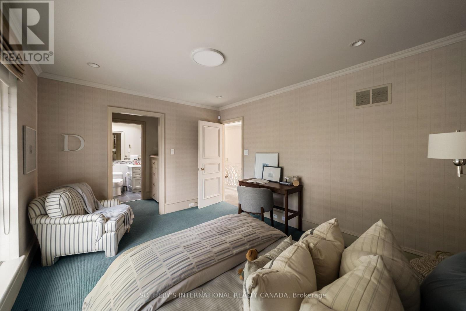 12 FOREST GLEN CRESCENT - Image 33