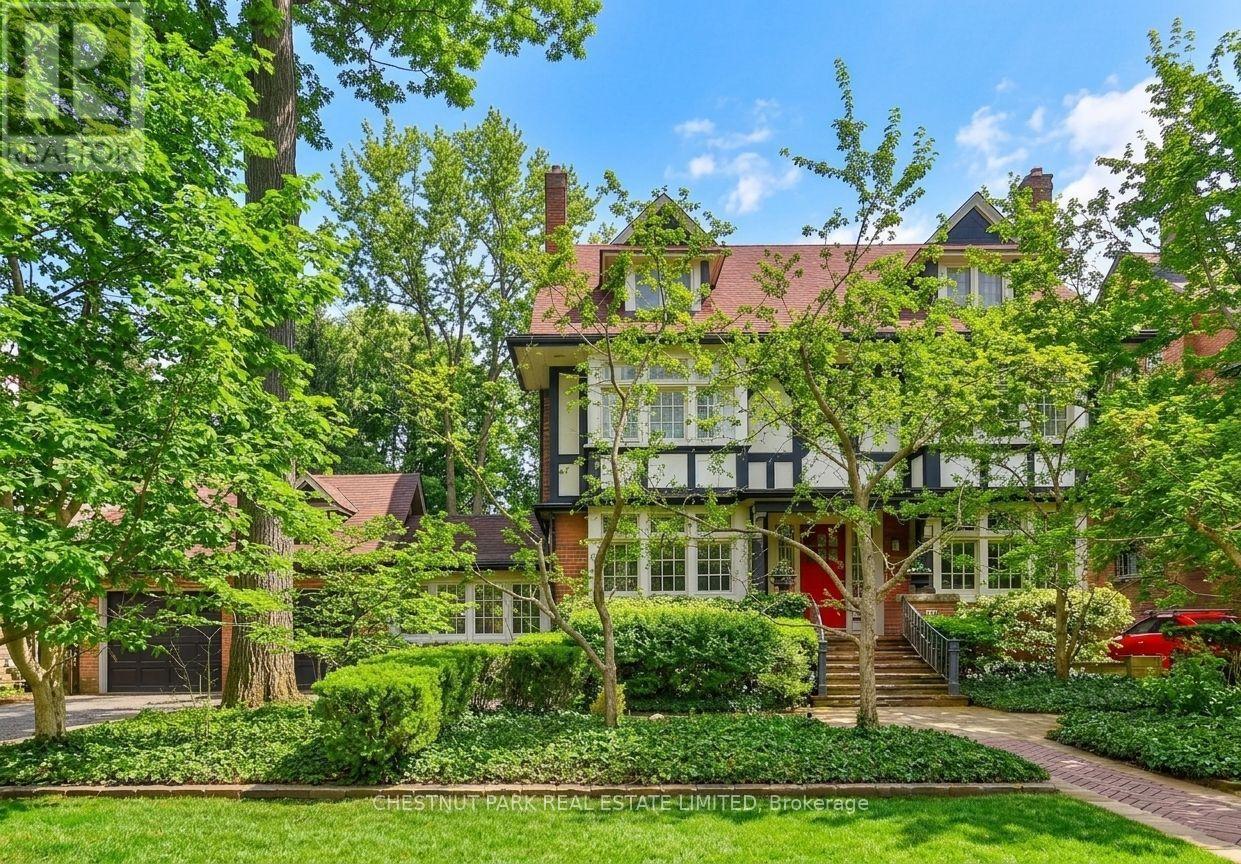 Photo of 127 Roxborough Drive