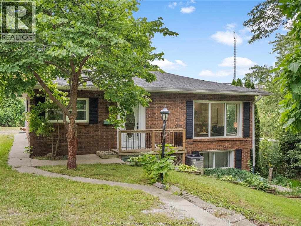 1838 SEACLIFF DRIVE - 2