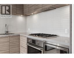 1909 1550 Fern Street, North Vancouver, BC V7J0A9 Photo 9