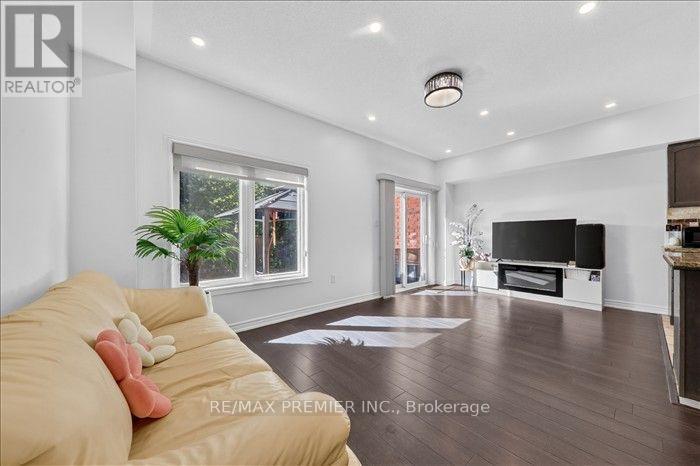 164 MATTHEWSON AVENUE, Bradford West Gwillimbury (Bradford) — photo 9