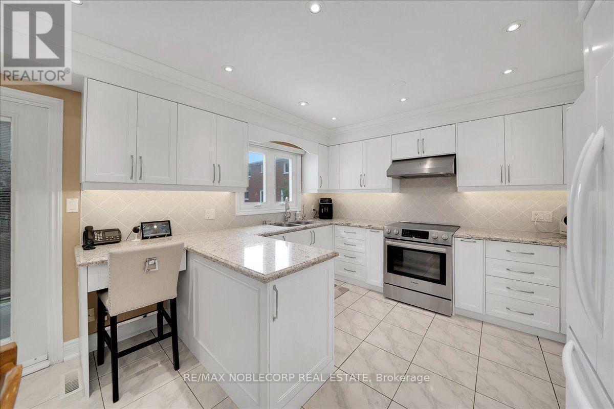 109 WIGWOSS DRIVE - 13
