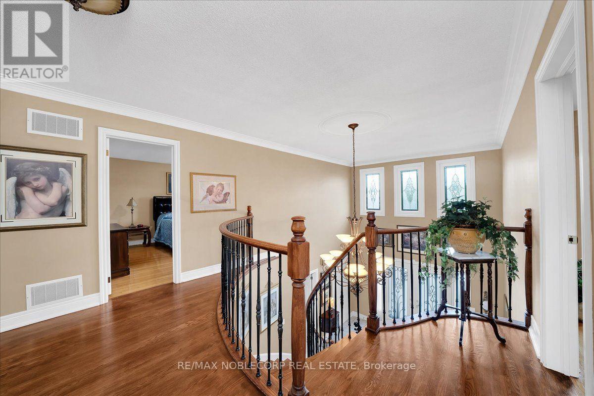 109 WIGWOSS DRIVE - 25