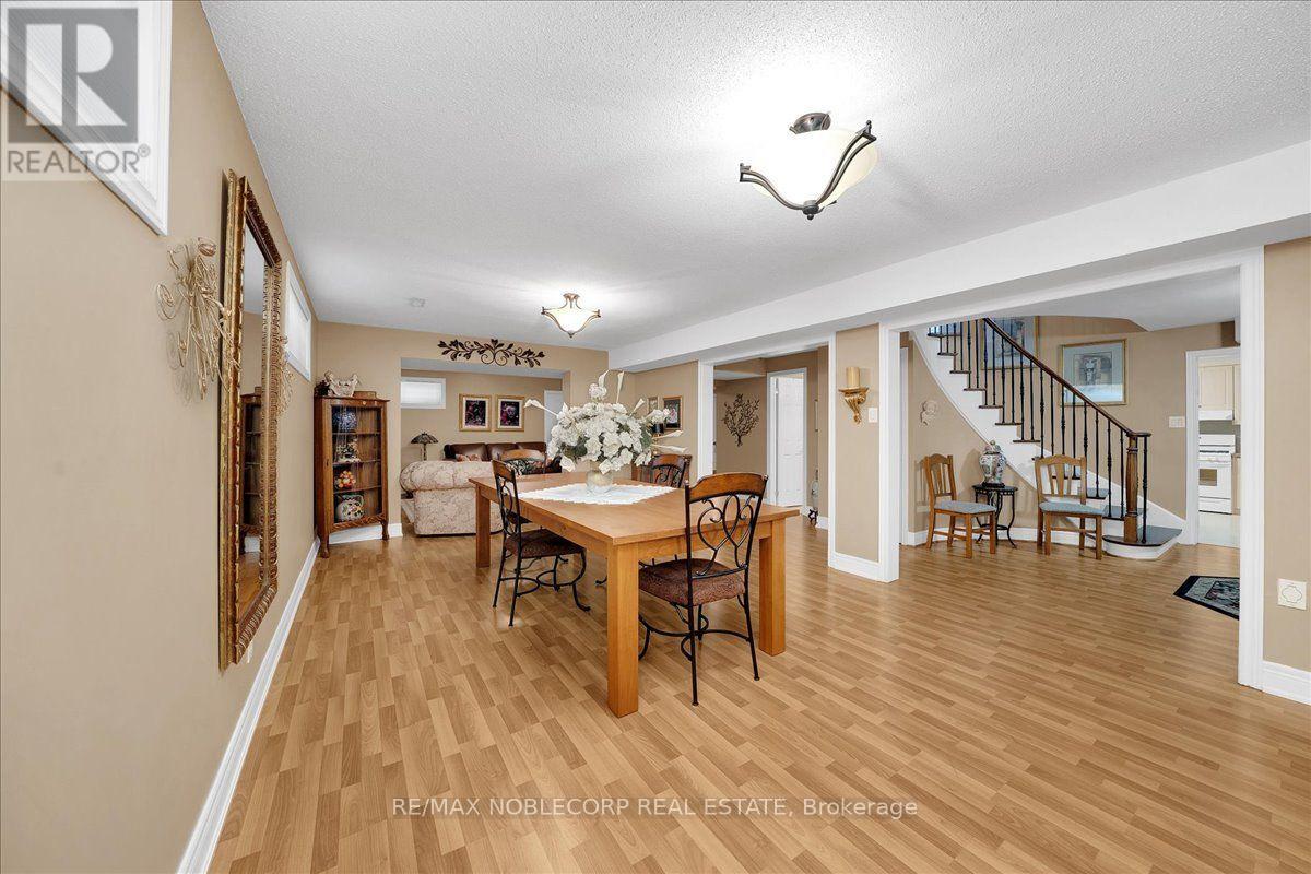 109 WIGWOSS DRIVE - 41