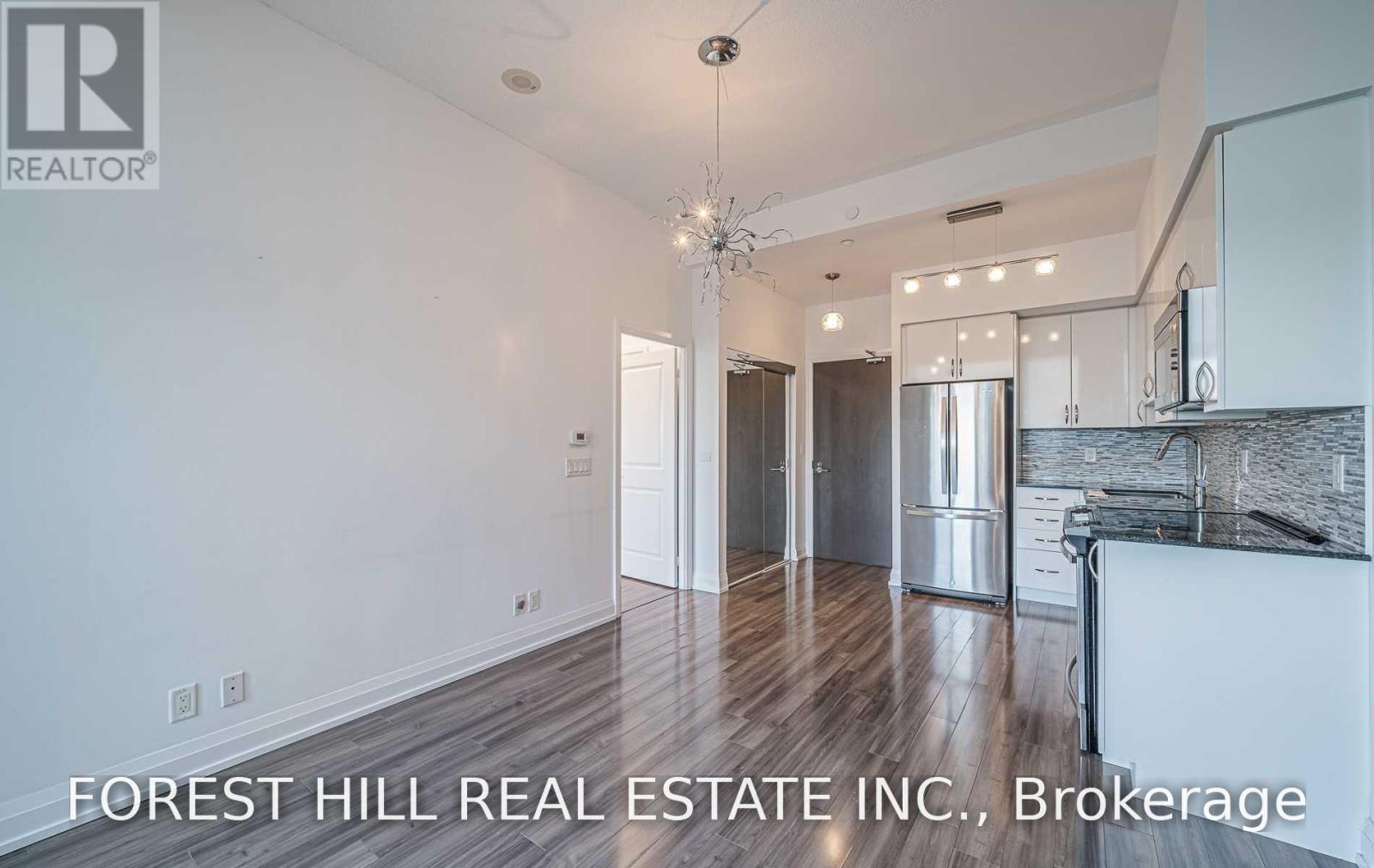 #611 7890 BATHURST STREET - 17
