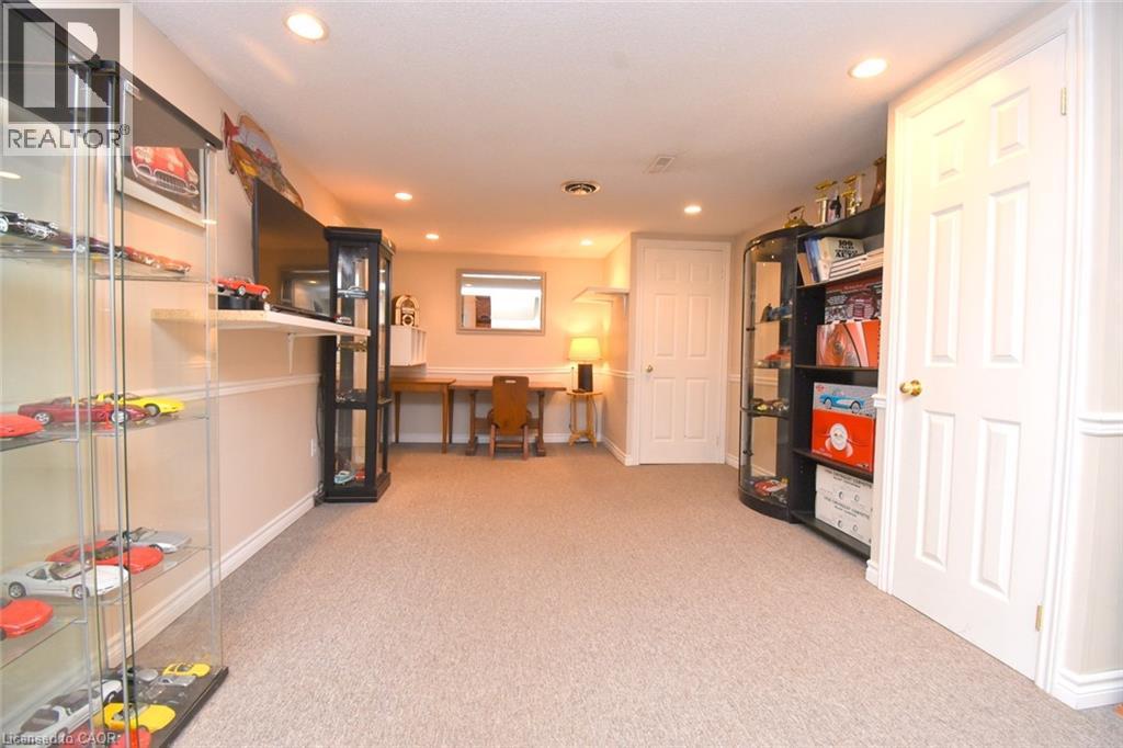 483 ANNALEE Drive - 25