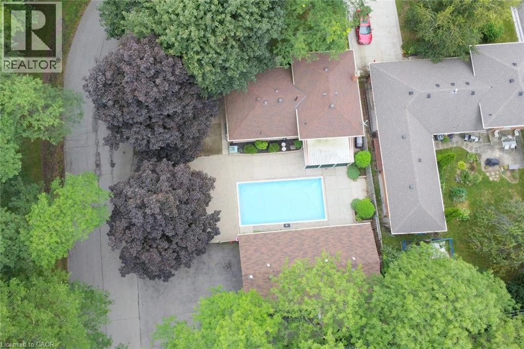 483 ANNALEE Drive - 33
