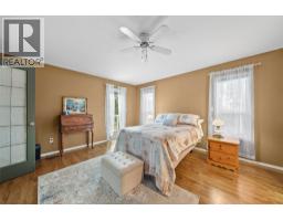 4pc Ensuite bath - 2668 Golf Course Drive, Blind Bay, BC V0E1H2 Photo 13