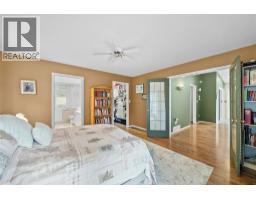 Primary Bedroom - 2668 Golf Course Drive, Blind Bay, BC V0E1H2 Photo 15