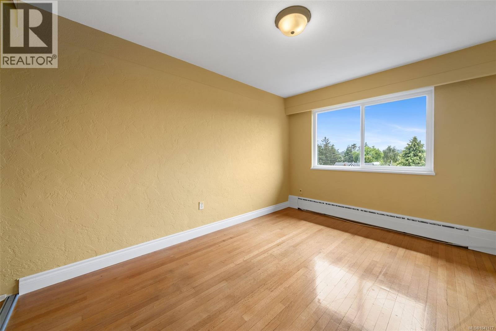 305 1270 Beach Dr, Oak Bay