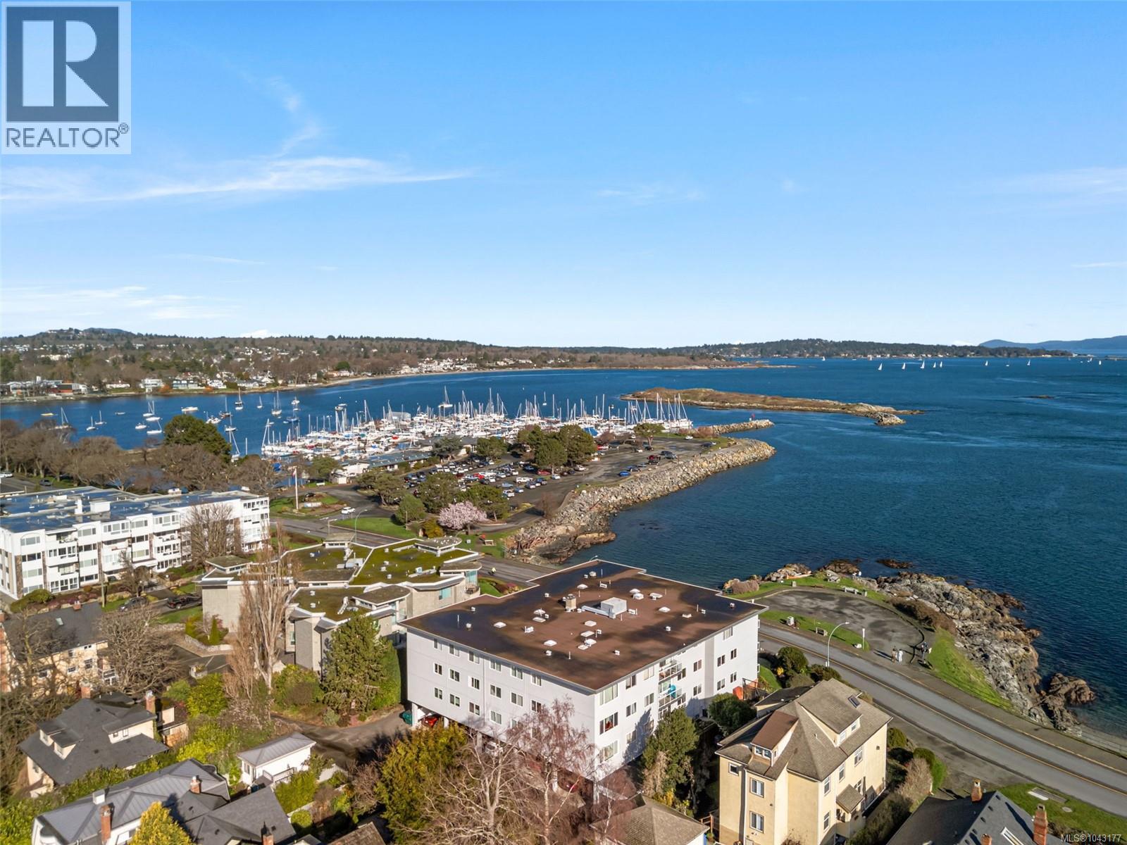 305 1270 Beach Dr, Oak Bay