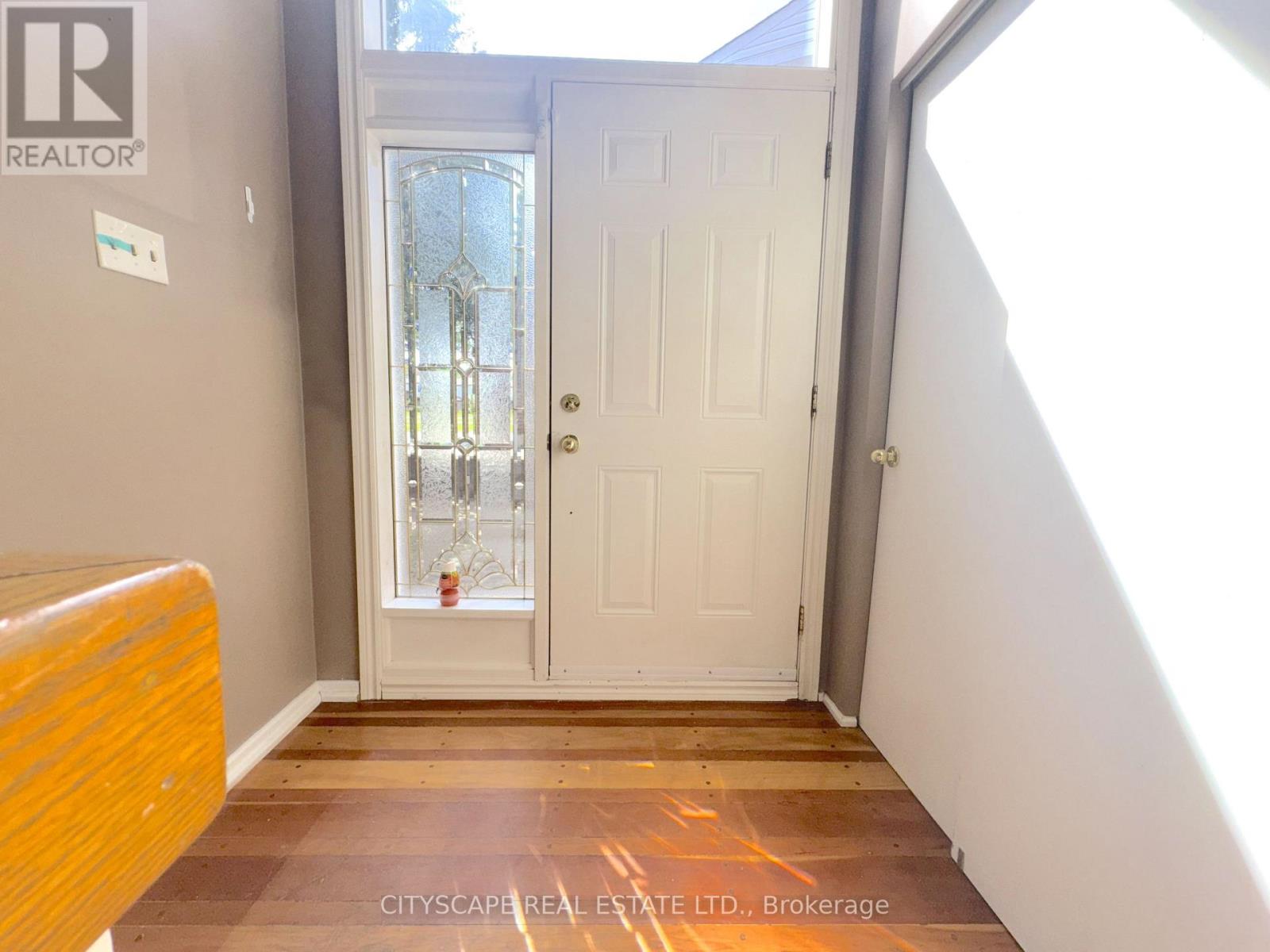 6087 FEATHERHEAD CRESCENT - 6
